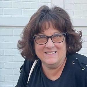 Meet your Posher, Dee